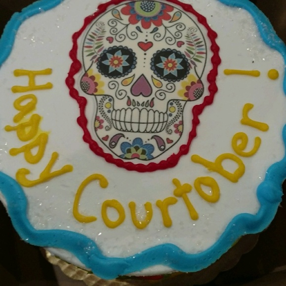 Meet your Posher, Courtney - Picture 1 of 1